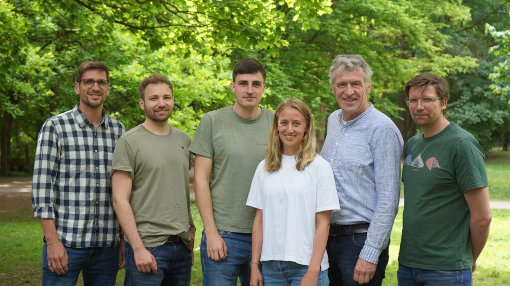 Das ganze Team der Förder Fokus GmbH gemeinsam auf einem Foto